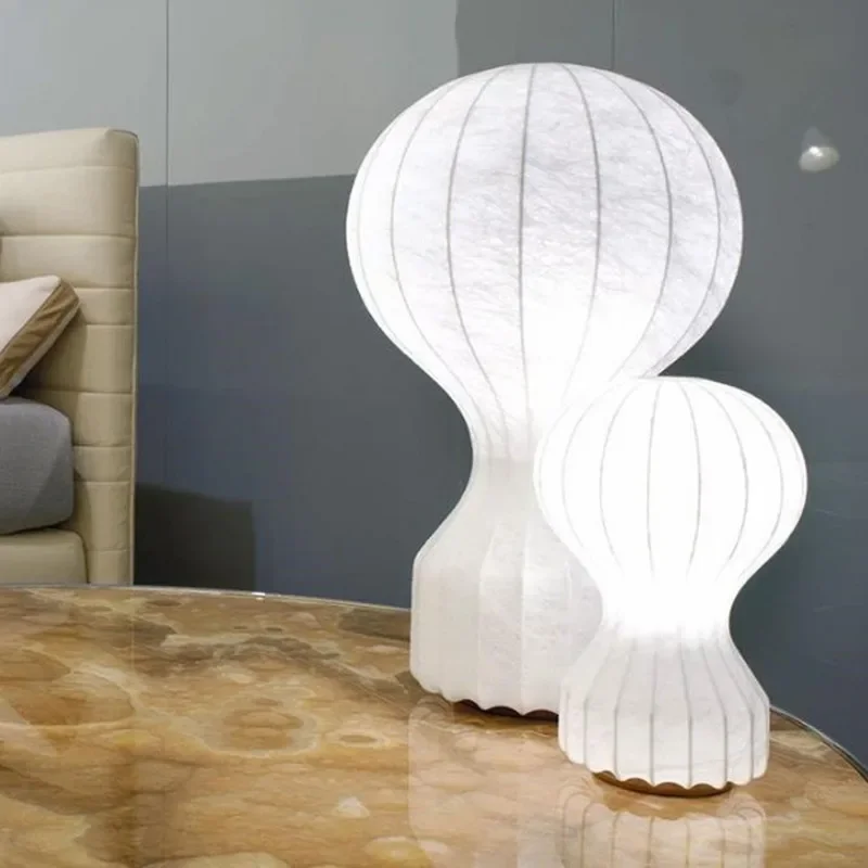 Pokój dzienny Jedwabna lampa b – Desk Setup Japan recenzja i cena