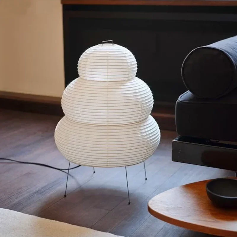 Japońska lampa stołowa z białe – Desk Setup Japan recenzja i cena